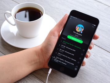 Spotify lança playlist 'Backup Offline' com músicas guardadas no cache