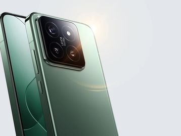 Xiaomi 15 Pro é flagrado em público na mão de executivo da empresa