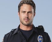 Taylor Kinney, o Mason de Vampire Diaries, entra em novo piloto sobre bombeiros