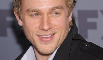 Charlie Hunnam deixa elenco do filme “Cinquenta Tons de Cinza”