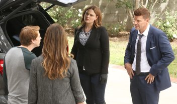 Bones: pedaços de corpo caem do céu no trailer do episódio 12x05