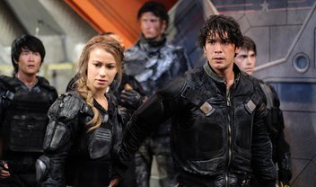 The 100: fardo da liderança em cenas do episódio 4x02