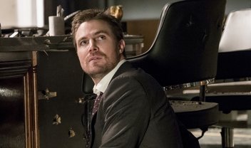 Arrow: ataque na Prefeitura em fotos do episódio 5x13