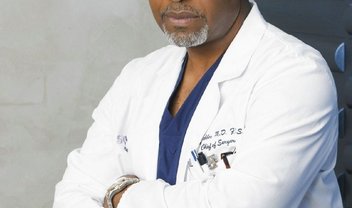 Grey’s Anatomy: April tem um pedido para Dr. Webber em cena do episódio 13x13