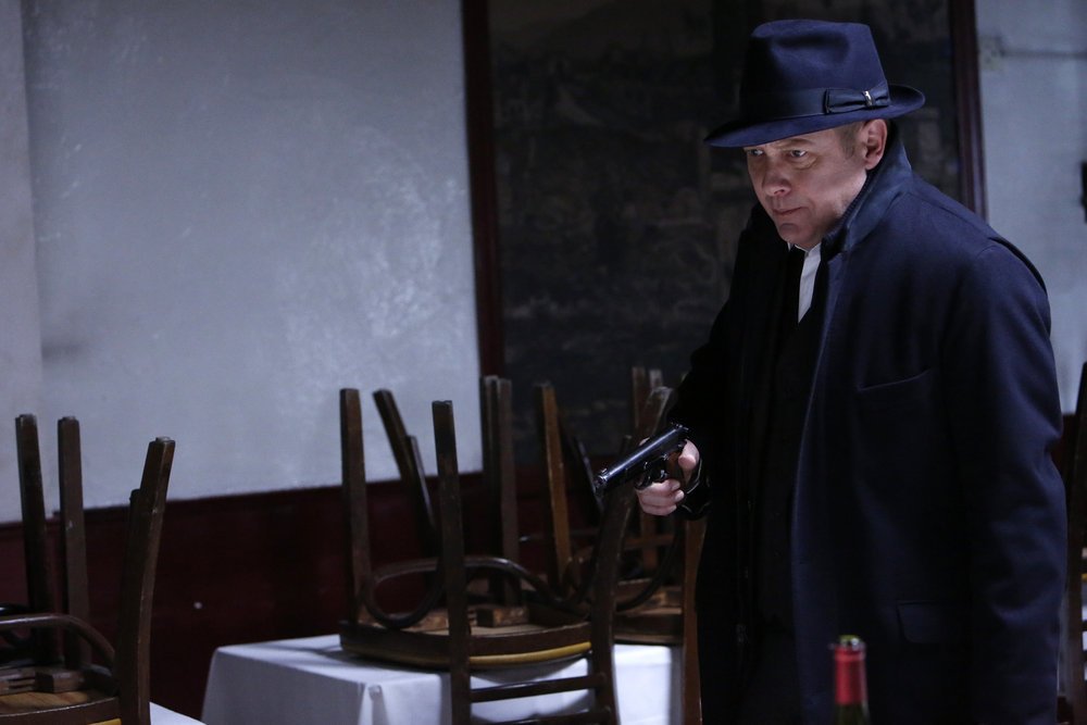 Imagem de The Blacklist: Red injetado com veneno letal no trailer e fotos do episódio 4x15