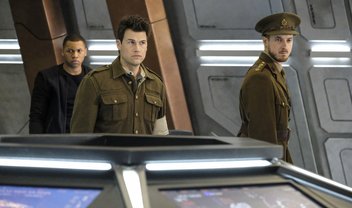 Legends of Tomorrow: viagem para restaurar realidade nas fotos da 2ª season finale