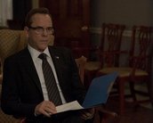 Designated Survivor: ameaças para o presidente e para a nação no trailer do 16º episódio