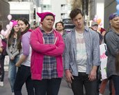 Modern Family: Luke e Manny apoiam igualdade de gênero nas fotos do episódio 8x20