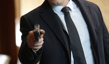 The Blacklist: Ressler rendido em perseguição nas fotos do episódio 4x19