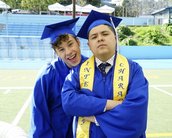 Modern Family: graduação de Luke e Manny na sinopse e fotos da 8ª season finale