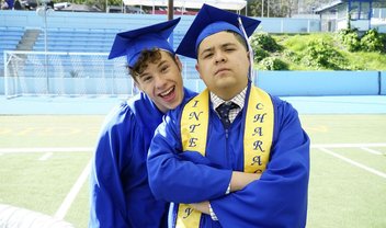 Modern Family: graduação de Luke e Manny na sinopse e fotos da 8ª season finale