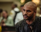 American Gods: fotos e cena do 4º episódio trazem Shadow Moon no cassino