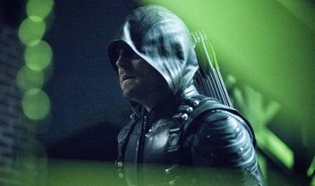 Arrow: Oliver com filho nas fotos do episódio de estreia da 6ª temporada