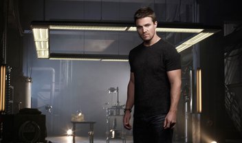 Arrow: Oliver tenta equilibrar suas obrigações na sinopse do episódio 6x02