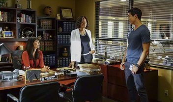 Criminal Minds: Prentiss reorganiza equipe em cena do episódio 13x02