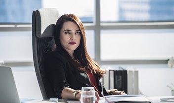 Supergirl: Lena Luthor na CatCo em cena do episódio 3x02