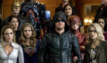 Crisis on Earth-X: heróis reunidos nas fotos da 4ª parte do crossover