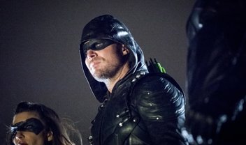 Arrow: cidade sob controle de Cayden James no trailer e fotos do episódio 6x11