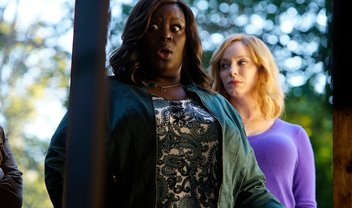 Good Girls: dinheiro para gangue no trailer e cenas do 2º episódio