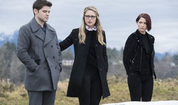 Supergirl: velório marca retorno da temporada no trailer e fotos do episódio 3x14