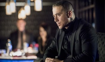 Arrow: Diaz expande seu poder e Oliver decide agir no trailer e fotos do episódio 6x19