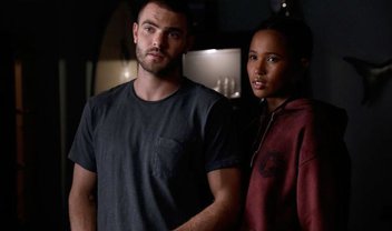 Siren: Ben e Maddie precisam ajudar sereias famintas em novas cenas do episódio 1x05