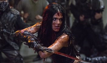 The 100: Octavia se torna líder sanguinária no trailer do episódio 5x02