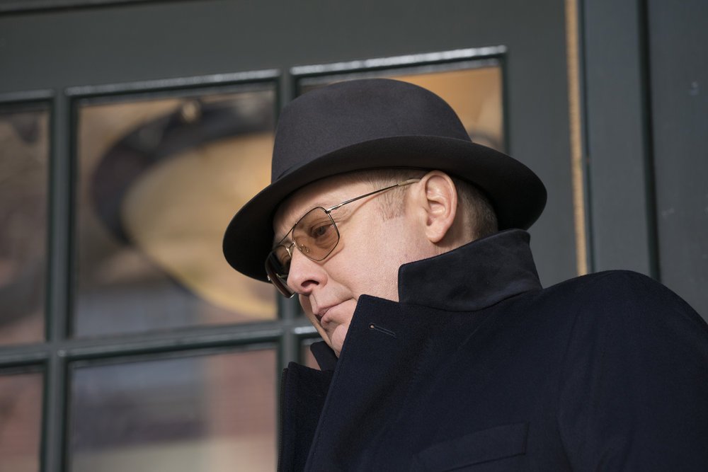 Imagem de The Blacklist: Liz pressiona Red sobre segredo da maleta em cena do episódio 5x20