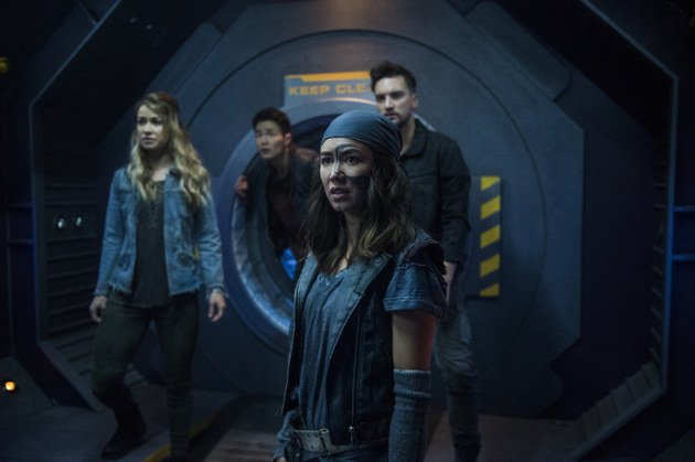 Imagem de The 100: os sobreviventes do espaço encontram nave surpreendente em cenas do episódio 5x03