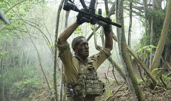 Hawaii Five-0: McGarrett se junta a equipe de elite da marinha no episódio 8x24