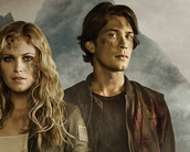 The 100: produtor comenta relação de Clarke e Bellamy na 5ª temporada