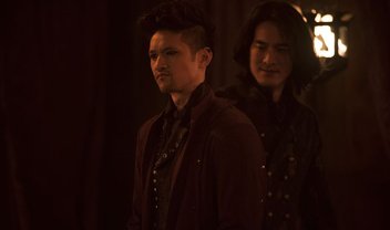 Shadowhunters: misterioso pai de Magnus está nas novas fotos da midseason finale