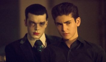 Caos em Gotham e nascimento do Dark Knight trailer do último episódio da 4ª temporada