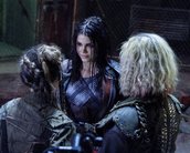 The 100: Clarke e Madi cuidam de Octavia em cena inédita do episódio 5x06