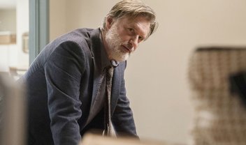 Detetive Ambrose está de volta no trailer da 2ª temporada de The Sinner