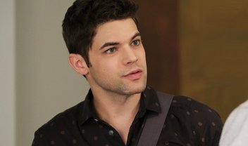 Supergirl: Jeremy Jordan, o Winn, não fará parte do elenco regular da 4ª temporada