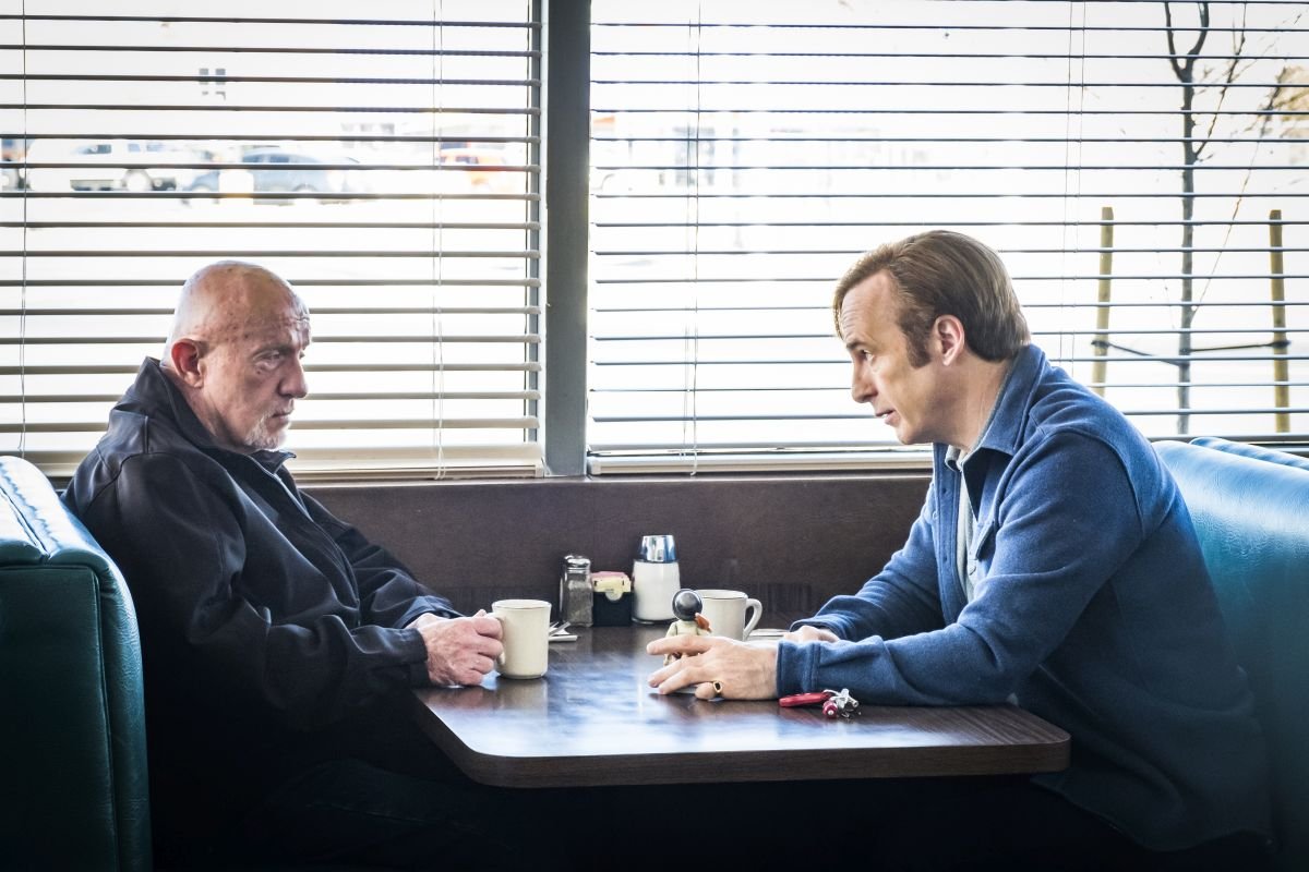 Imagem de Better Call Saul: Jimmy agora é Saul no trailer, pôster e fotos da estreia da 4ª temporada