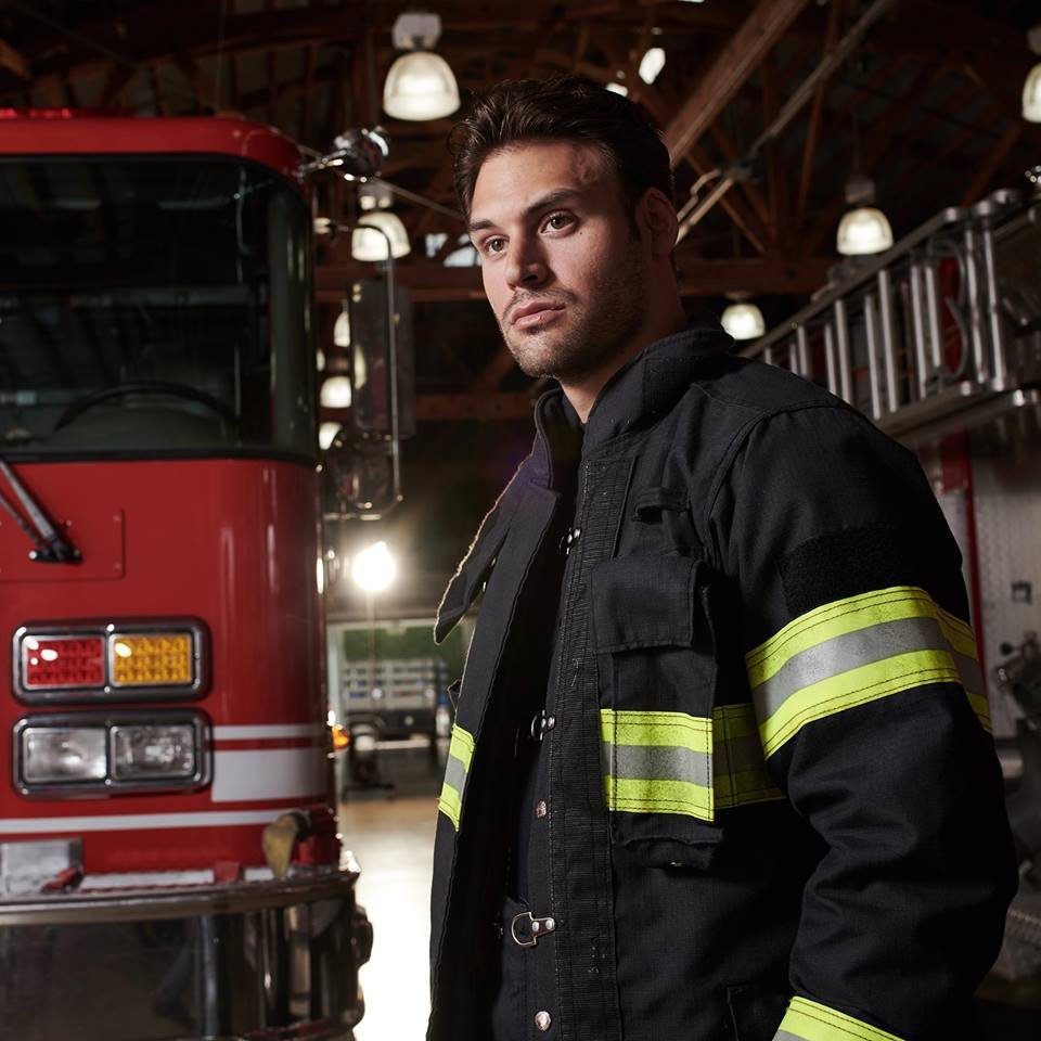 Série 9-1-1 EP 01 #serie #911 #emergencia #bombeiros