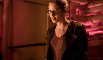 Arrow: Felicity e Laurel trabalham juntas no trailer e cenas do episódio 7x04