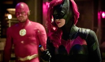 Novas fotos de Elseworlds revelam Nora Fries e mais da Batwoman