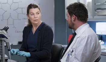 Grey's Anatomy: Meredith dividida no trailer e fotos do episódio 15x16