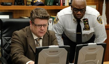 Brooklyn Nine-Nine terá participação especial de Sean Astin, de Stranger Things (fotos)