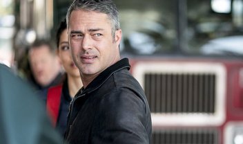 Chicago Fire: incendiário em série no episódio 7x21 (trailer e fotos)