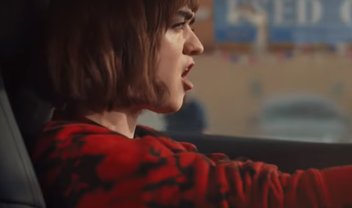 Maisie Williams, de Game of Thrones, canta 'Frozen' em comercial