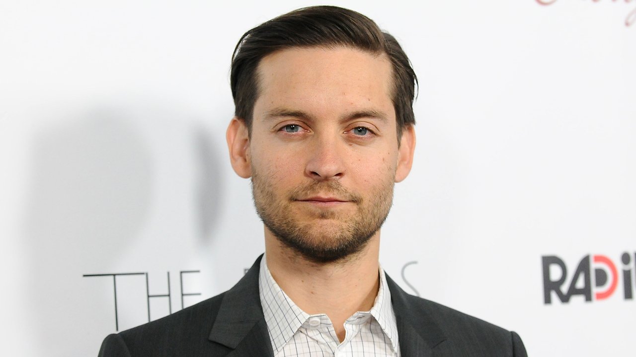 Tobey Maguire vive personagem real em 'O dono do jogo', Divirta-se mais