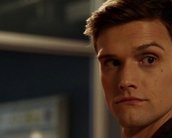 Ator de The Flash é demitido após comentários ofensivos no Twitter