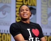 Ray Fisher acusa Joss Whedon de abusos no set de Liga da Justiça