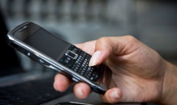 Sistema da Caixa permite usar celular como cartão de débito