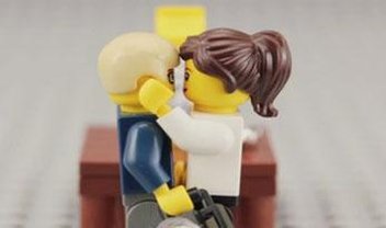 Bonequinhos de Lego são protagonistas de pedido de casamento