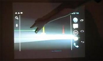 Já imaginou combinar o Galaxy Nexus, um projetor e o Kinect?